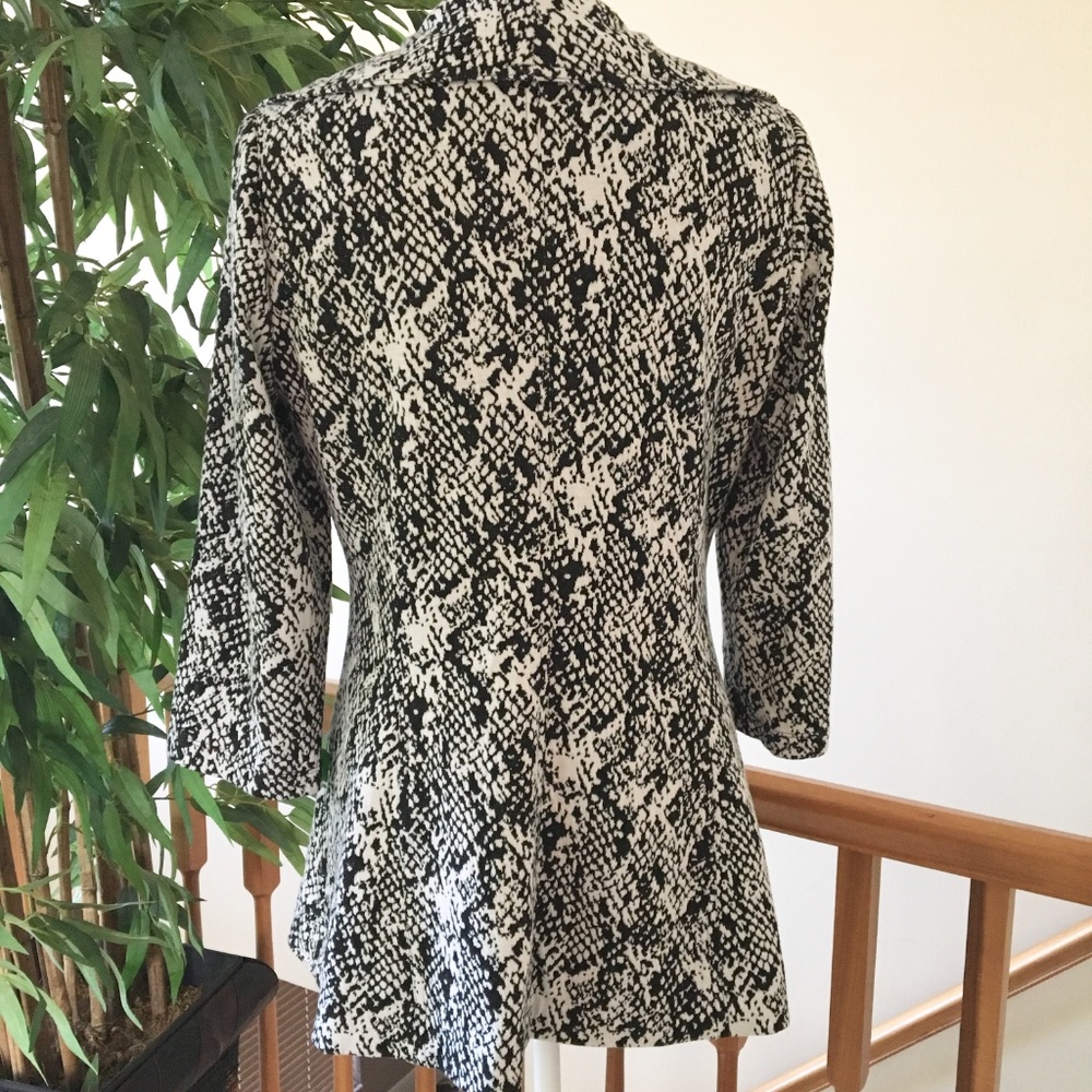 Calvin Klein Open Front Ruffle Blazer Size 4 - Picture 3 of 9